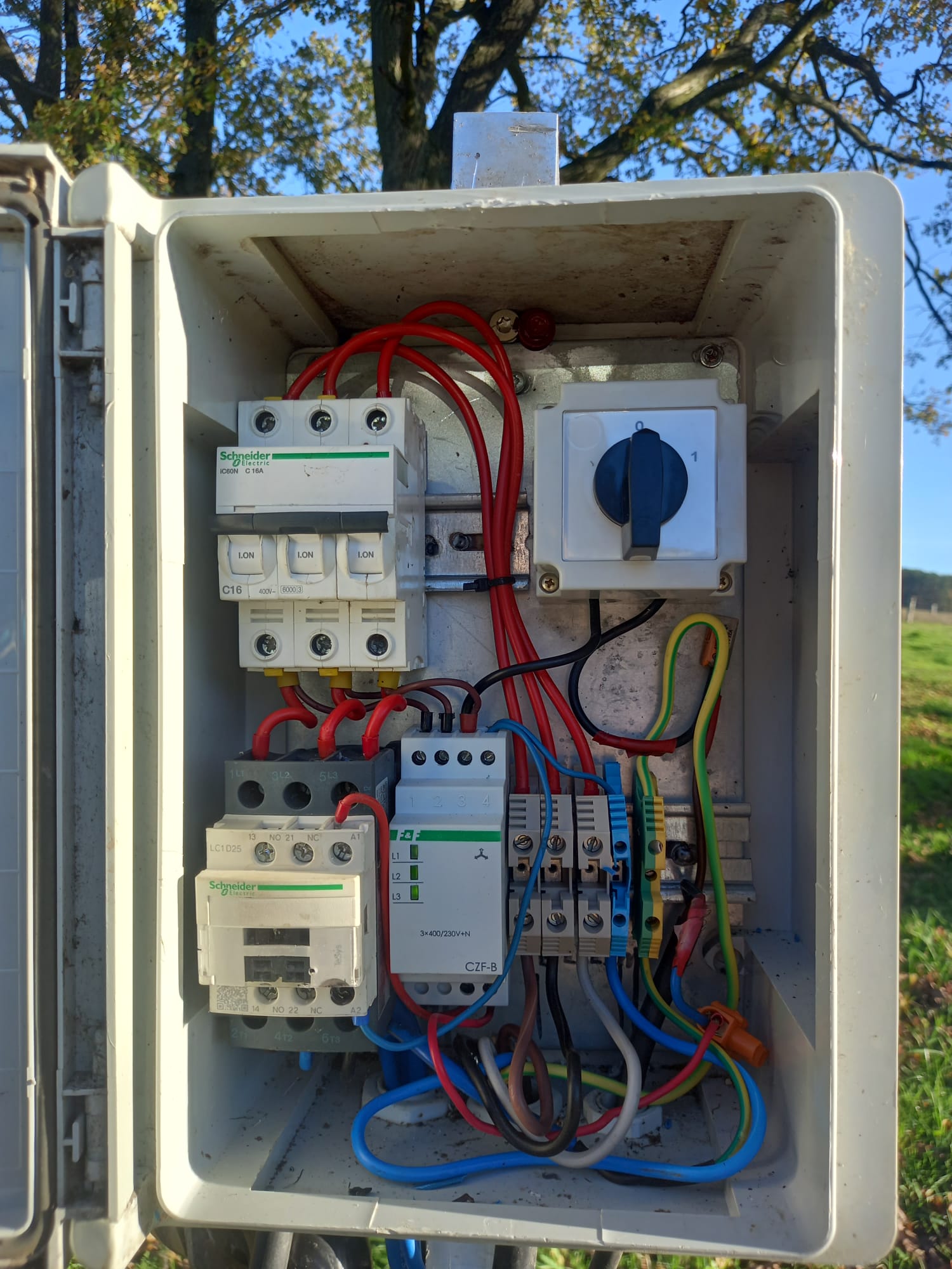 Szafa sterownicza instalacji studni głębinowej